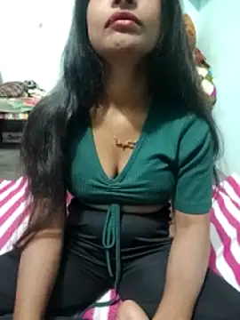 Zoyaa-Zubair online show from February 24, 8:07 pm