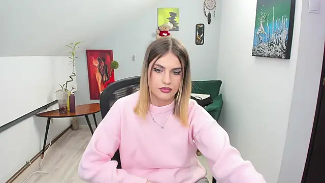 SarahOwenn online show from December 2, 1:35 pm