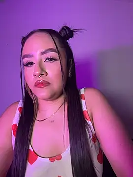 IvyyStone  online show from December 13, 8:26 pm