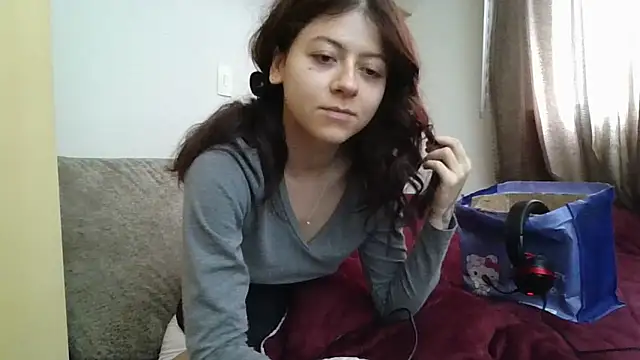GabriellaManhas online show from June 16, 3:46 pm