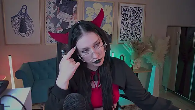 VivianMalone online show from December 3, 3:14 pm