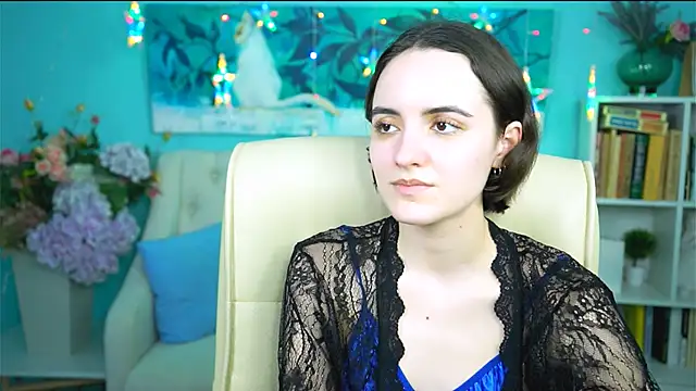 KateWillows online show from February 17, 8:02 am