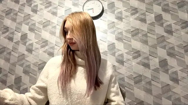 DetraLinz online show from December 16, 4:46 pm