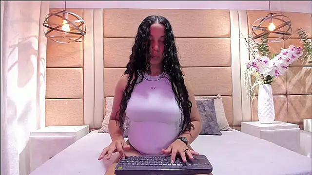 NoahGrant online show from March 10, 2:04 am