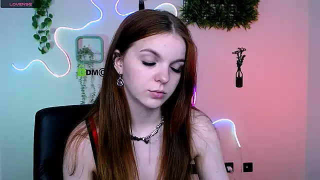 mikameovv online show from August 3, 7:30 pm