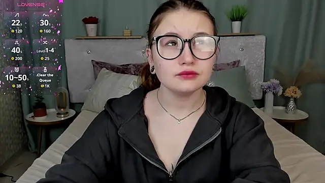 MilanaXHoney online show from March 5, 12:50 am