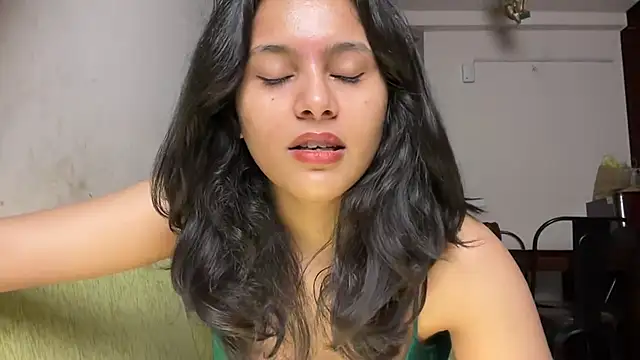 Piyyuu online show from July 9, 7:49 pm