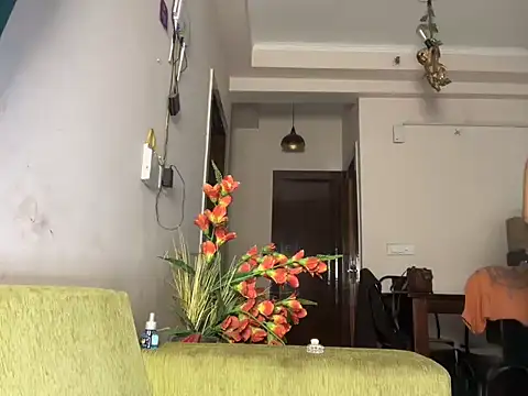 Piyyuu online show from June 19, 6:17 am