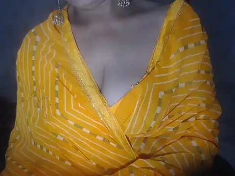 Hotronita123 online show from January 8, 5:39 pm