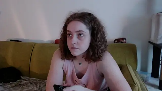 DeliaBlew online show from May 29, 5:11 pm