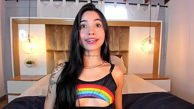 BrianaJhons19 online show from January 7, 8:12 pm