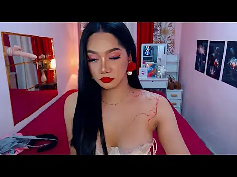 UrScreenGoddess online show from June 19, 12:30 pm