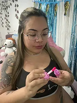 Lindalatina2001 online show from July 21, 12:22 am