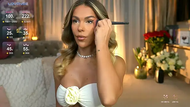 ChloeVelvetx online show from July 28, 8:52 pm