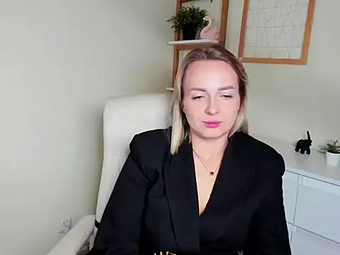 Karenblond online show from December 2, 6:48 am