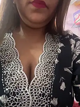 Naughtypreeti online show from December 2, 1:35 pm