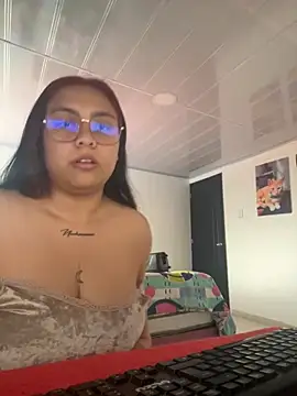 Nahomi150524 online show from December 1, 7:49 pm