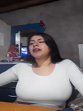 Estefanny Lolyy online show from June 15, 4:45 am