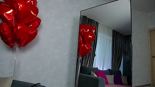 Kitty Asstronaut online show from February 20, 6:26 am