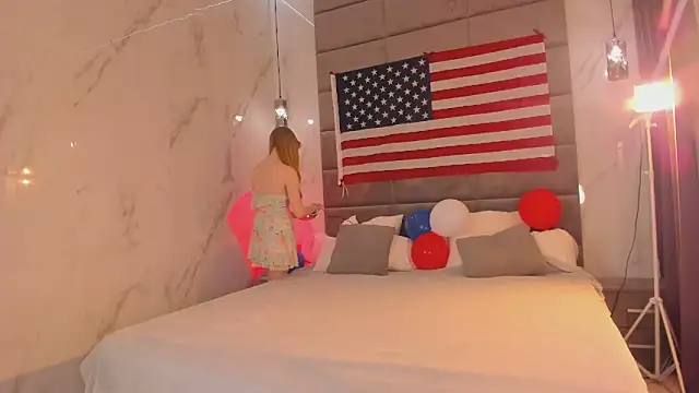 Victori Fox online show from July 4, 4:30 am