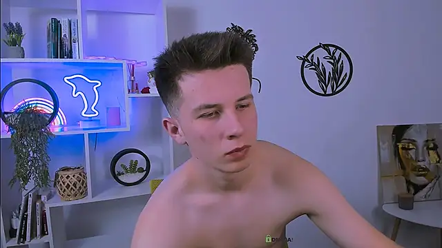 leo valor online show from February 18, 11:26 pm