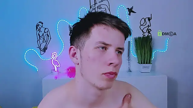 leo valor online show from March 8, 10:13 pm