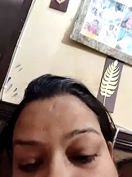 Sexey-Model21 online show from April 13, 6:36 am