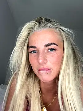 SexyCee x online show from December 1, 9:17 pm