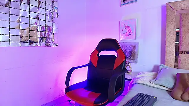 ElenaLauren online show from June 11, 4:26 pm