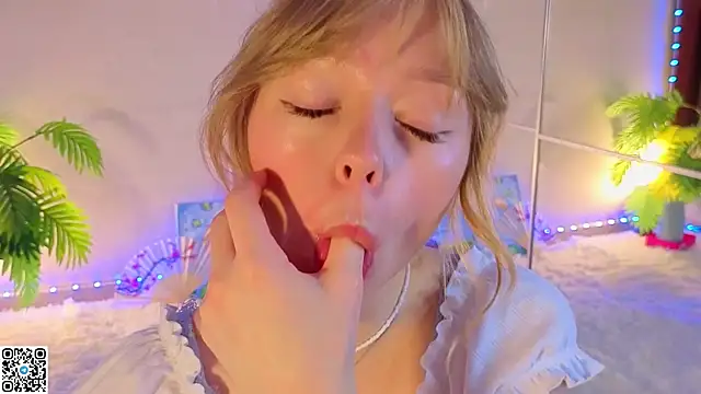 MatthewHoffis online show from June 20, 8:34 pm