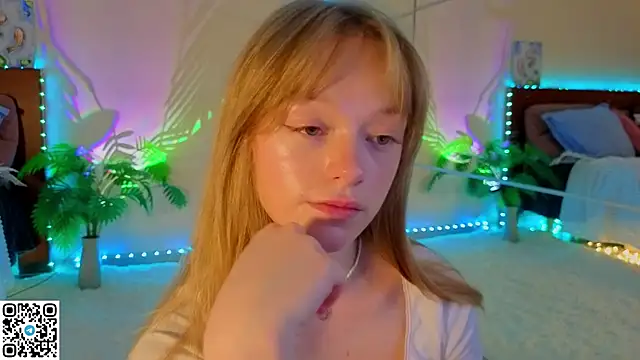 MatthewHoffis online show from July 13, 9:04 pm