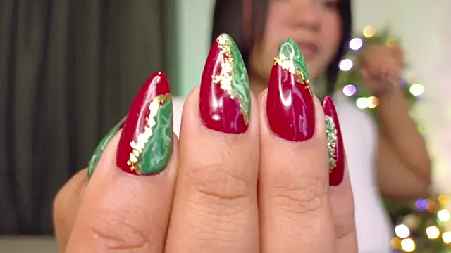 Aregoe Art online show from December 20, 5:50 pm