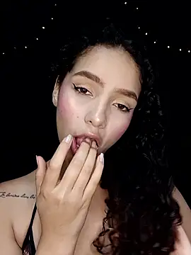 curlie dream online show from December 5, 2:22 am