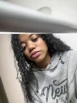 arianna roxe online show from March 17, 3:54 am