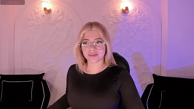 MadisonKane online show from July 23, 11:18 am
