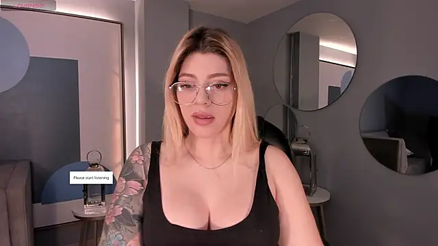 MadisonKane online show from April 28, 11:25 am