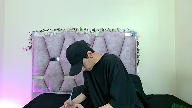 iris and damian online show from February 22, 5:25 pm