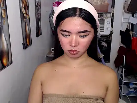 voganmarie online show from July 8, 1:46 pm