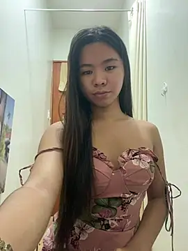 voganmarie online show from February 18, 7:02 pm