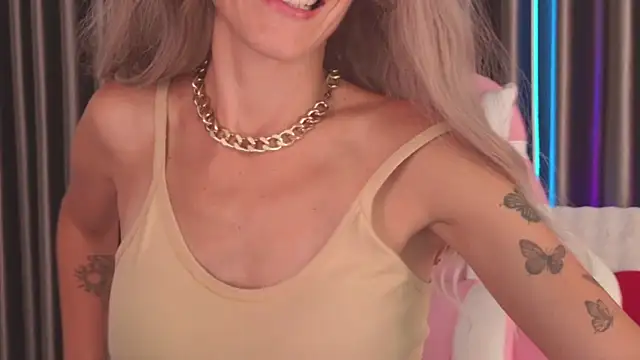 betty xoxoo online show from April 29, 1:03 pm