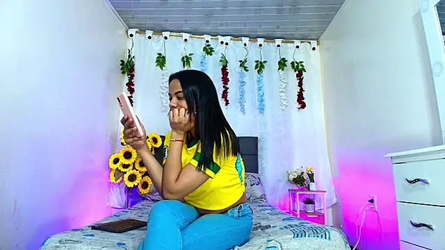 Valentina and sneider  online show from July 16, 2:49 am