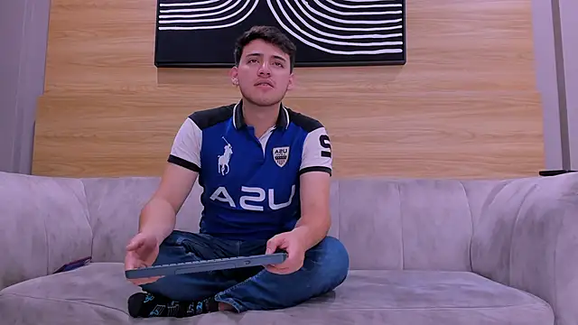 big  friends online show from January 15, 7:31 pm