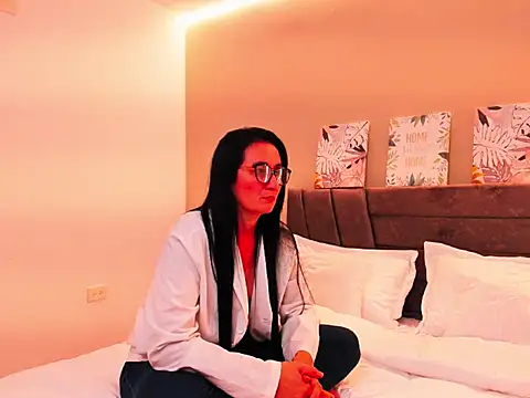 Dania New online show from December 5, 12:54 am