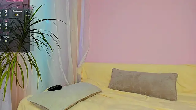 Ellen Foxks online show from March 17, 1:42 am