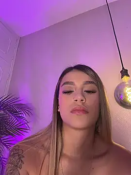 Sophie-velvet online show from July 20, 7:36 pm