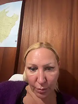  DaLiDa  online show from December 5, 5:58 pm