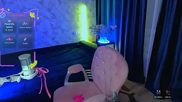 moon siren online show from February 27, 4:07 pm