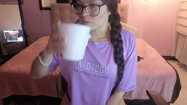 Sara valderrama  online show from June 4, 2:43 pm