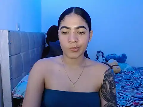 ashley jones94 online show from December 5, 3:28 am