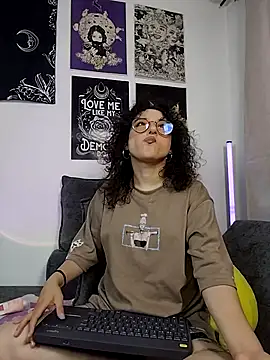 little  ammy online show from July 6, 9:58 am